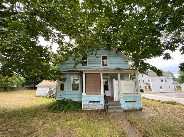 13 1st Ave, Dudley, MA 01571