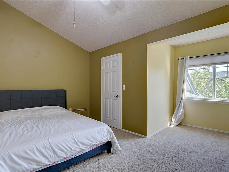1849 Spaulding Cir — Photo 15