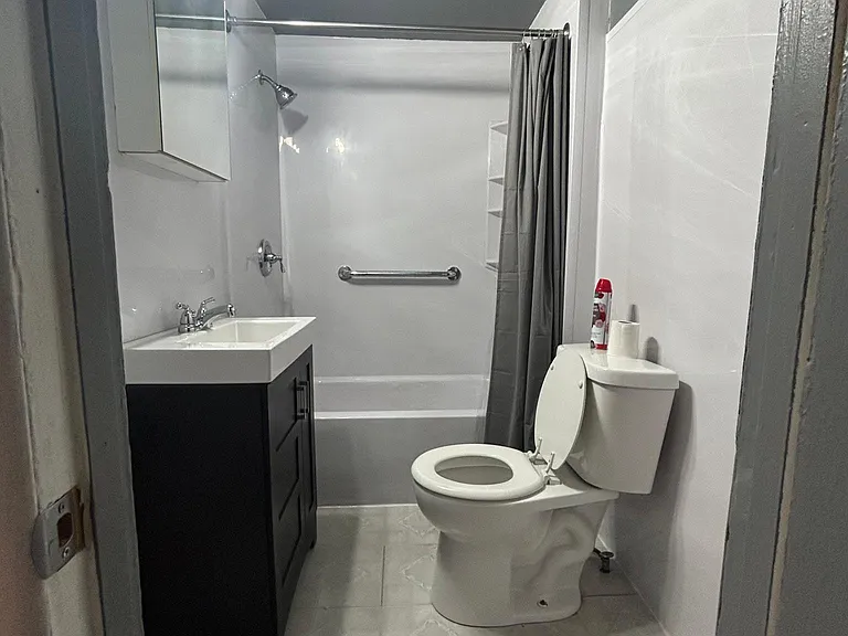 2813 S Lowe Ave #2 — Photo 9