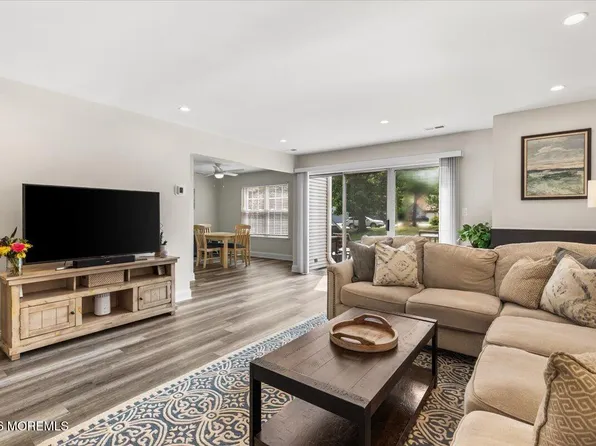 202 Century Way, Manalapan, NJ 07726