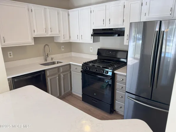 157 Pinetree Court, Howell, NJ 07731