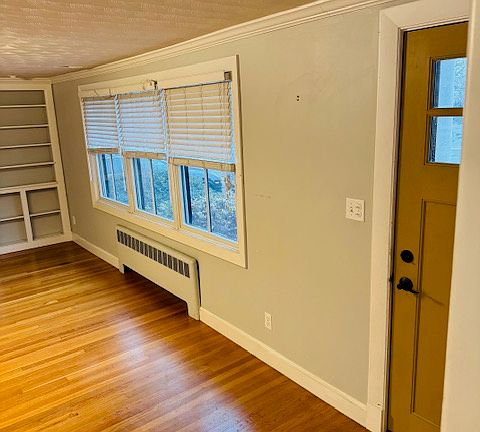 4th image of 83 Lafayette St