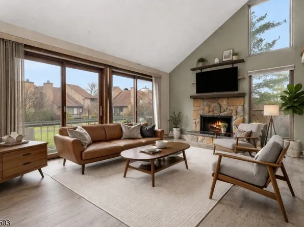 251 - 1A Gemini Dr, Hillsborough Twp., NJ 08844