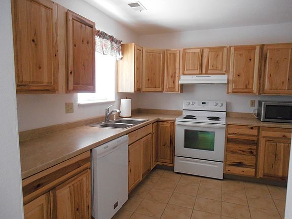 5th image of 211 E Raven Ave