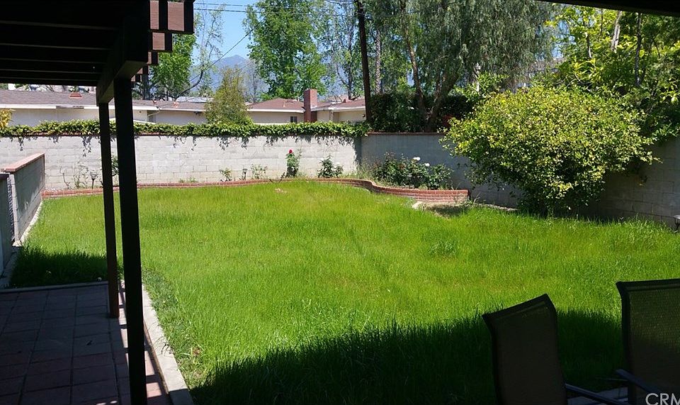 1st image of 401 E Las Flores Ave