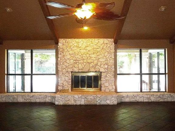 3rd image of 2403 Elmwood North Cir