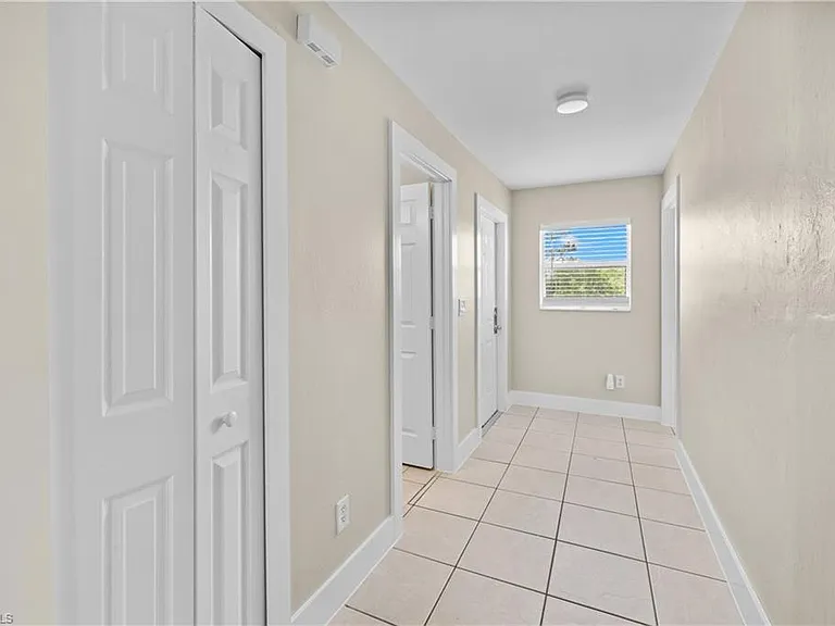 909 Jaguar Blvd — Photo 12
