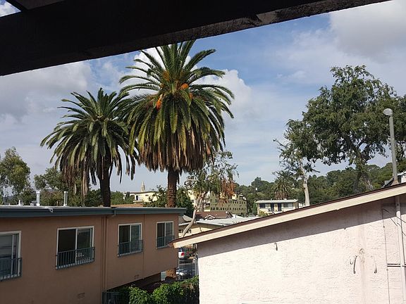 Apartment C - 2bd 2bth Balcony View