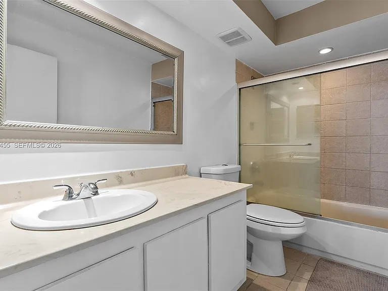 555 NE 15th St #14G — Photo 11
