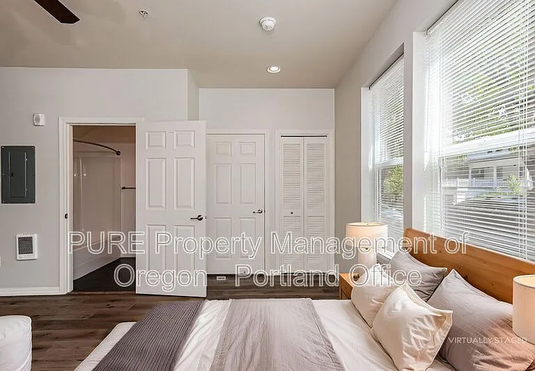 5490 SE Milwaukie Ave #101 — Photo 2