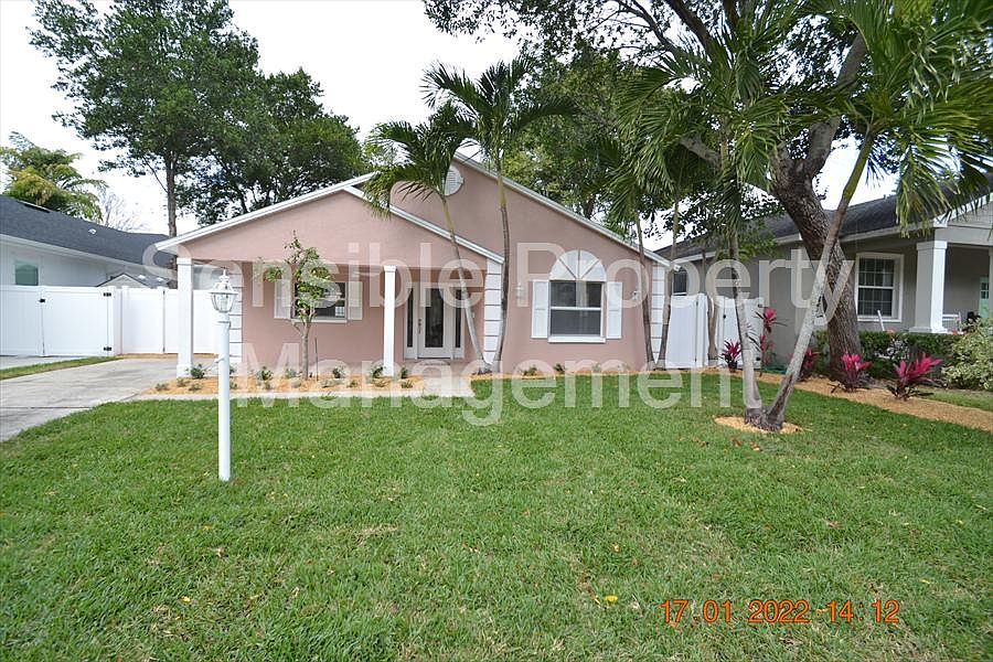 1st image of 773 27th Ave N