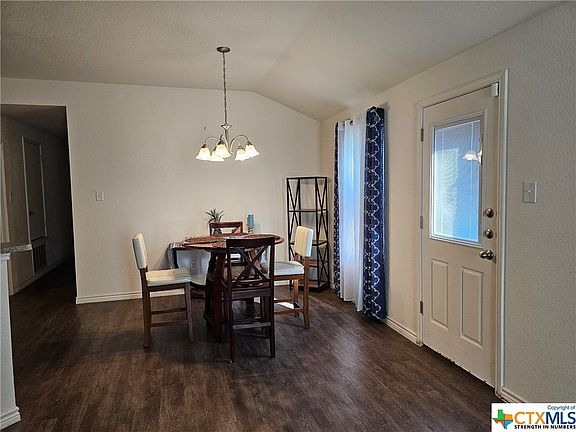 5th image of 907 Lasso Dr #A & B