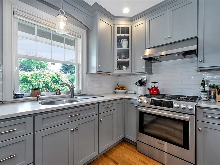 68 Woburn St #68 — Photo 11