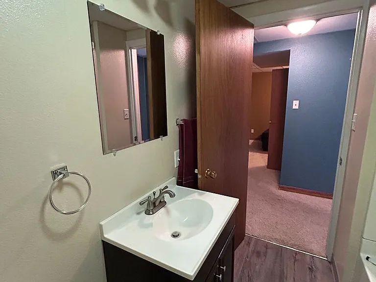 3470 S Hillcrest Dr — Photo 17