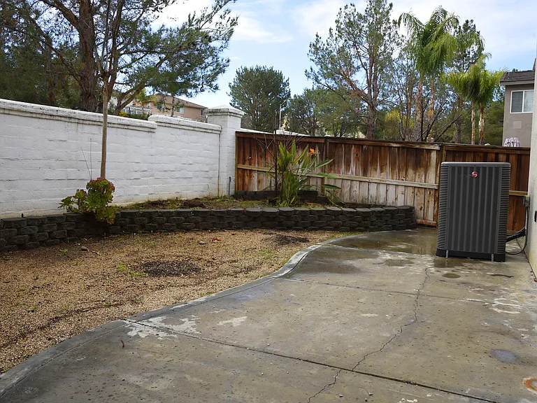 45236 Escalon St — Photo 28