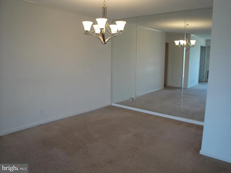 8370 Greensboro Dr #1019 — Photo 6