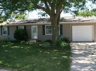523 River Forest Rd, Evansdale, IA 50707