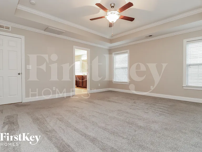 373 Fox Ridge Ln — Photo 11