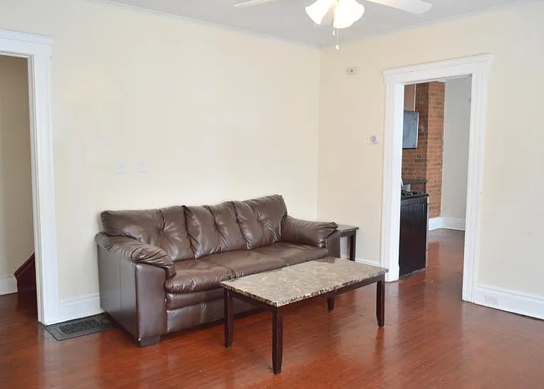 303 S Beech St — Photo 2