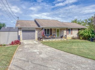 3112 Valemont Dr, Maryville, TN 37803