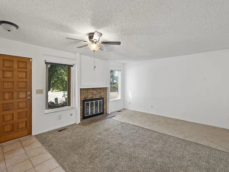 826 San Antonio Pl — Photo 3