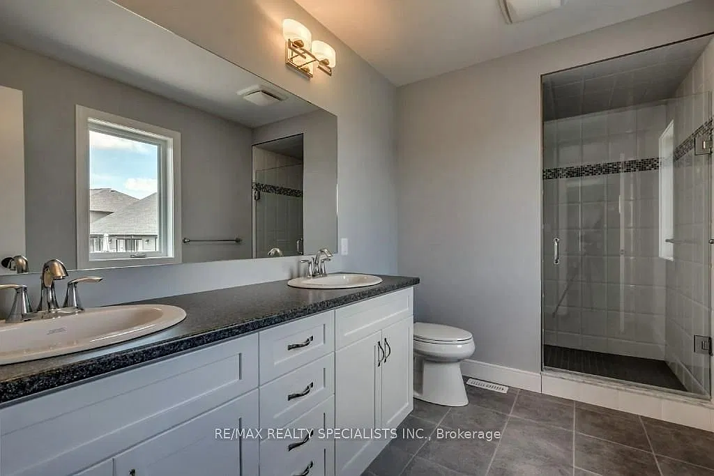 5 bed, $3,100 — Photo 4