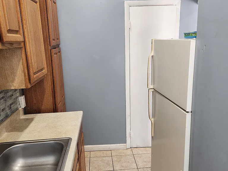 104 Stevens Ave — Photo 8