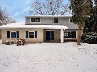 3599 Carncross Dr, Mc Farland, WI 53558
