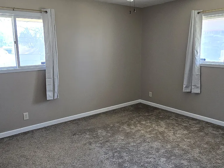 4520 S Washington Ave — Photo 18