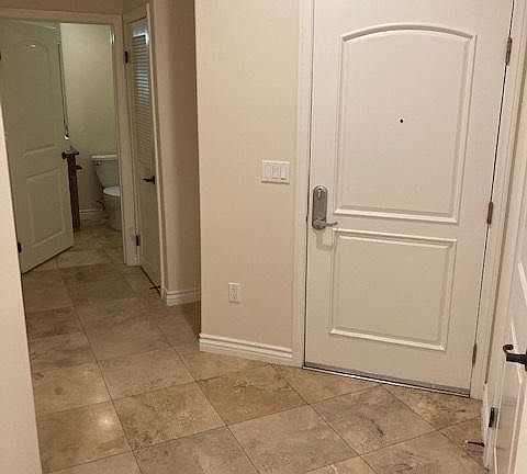 5th image of 10921 Whipple St #104