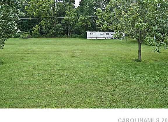 4th image of 111 Amanda Ln