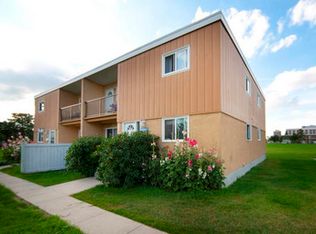 Elmwood Townhomes, Edmonton, AB T5R 2W7