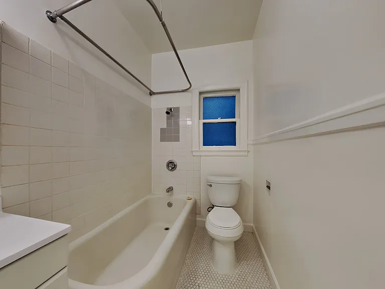 722 Alcatraz Ave, Oakland, CA 94609 — Photo 5