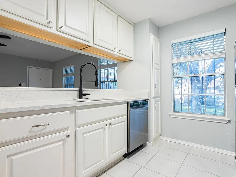 5275 Meadow Rise St #5277 — Photo 8