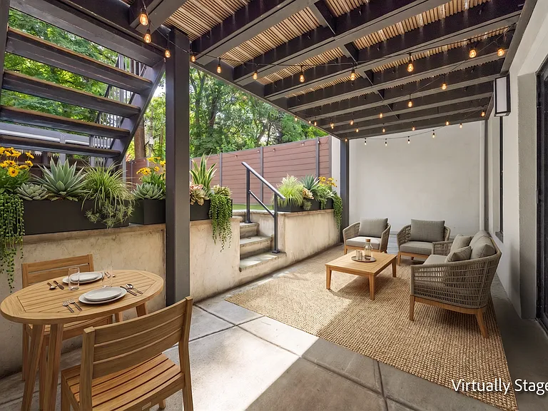 407 Adelphi St #1 — Photo 6