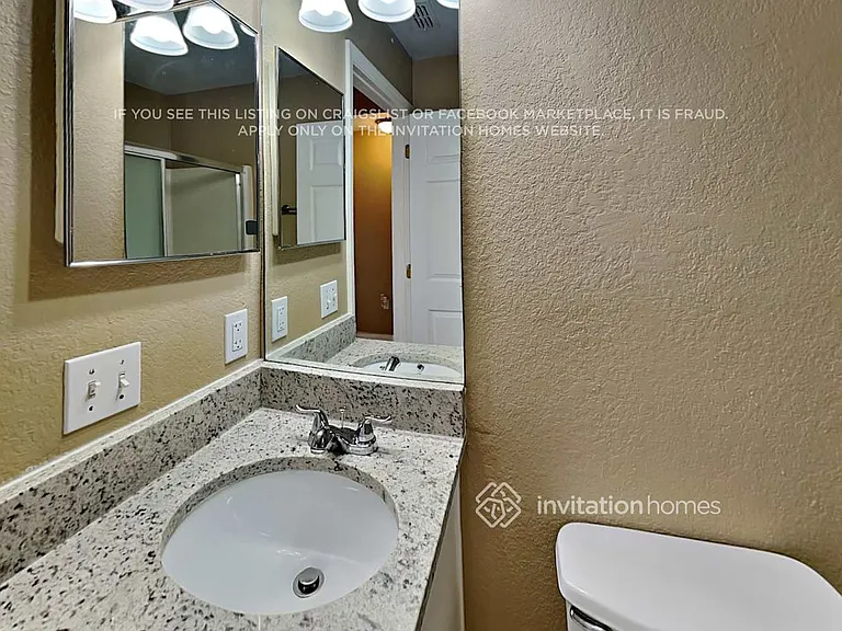 703 Martin Ln — Photo 15