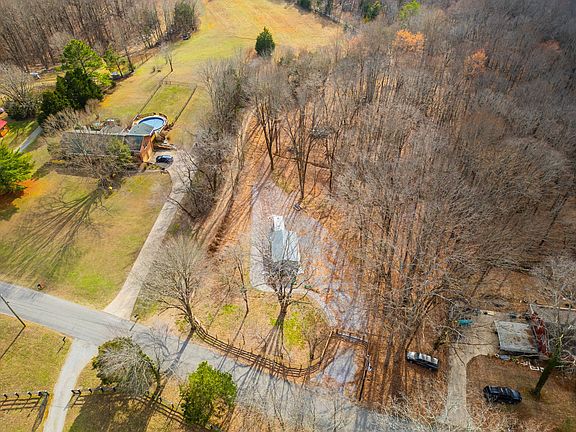 4th image of 6169 Huffman Rd