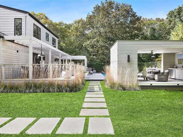 36 Bonac Wood Ln, East Hampton, NY 11937