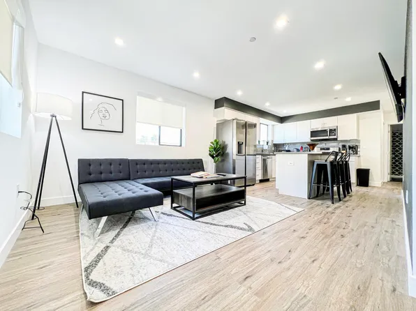 4570 Oakwood Ave, Los Angeles, CA 90004