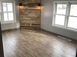 101 W Main St #2, Coggon, IA 52218