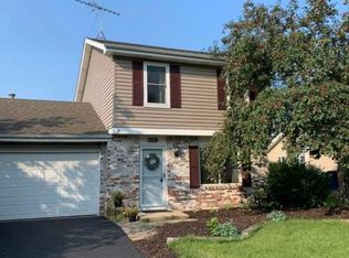 318 Weatherford Ln, Naperville, IL 60565