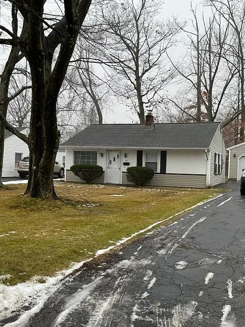 4 bed, 1218 sqft, $1,750 — Photo 2