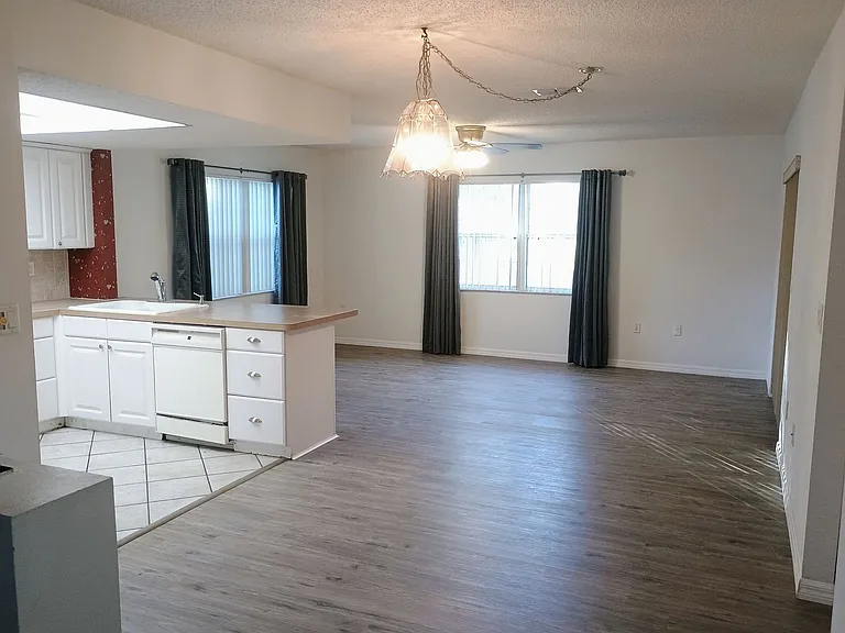 2105 Arbuckle Rd — Photo 8