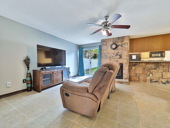 4th image of 8331 Sunflower Ct