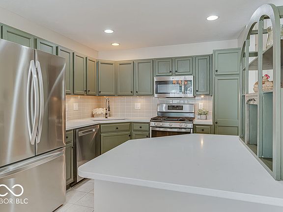 2nd image of 9693 Legare St