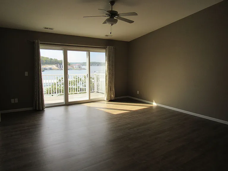1247 Jeffries Rd — Photo 8