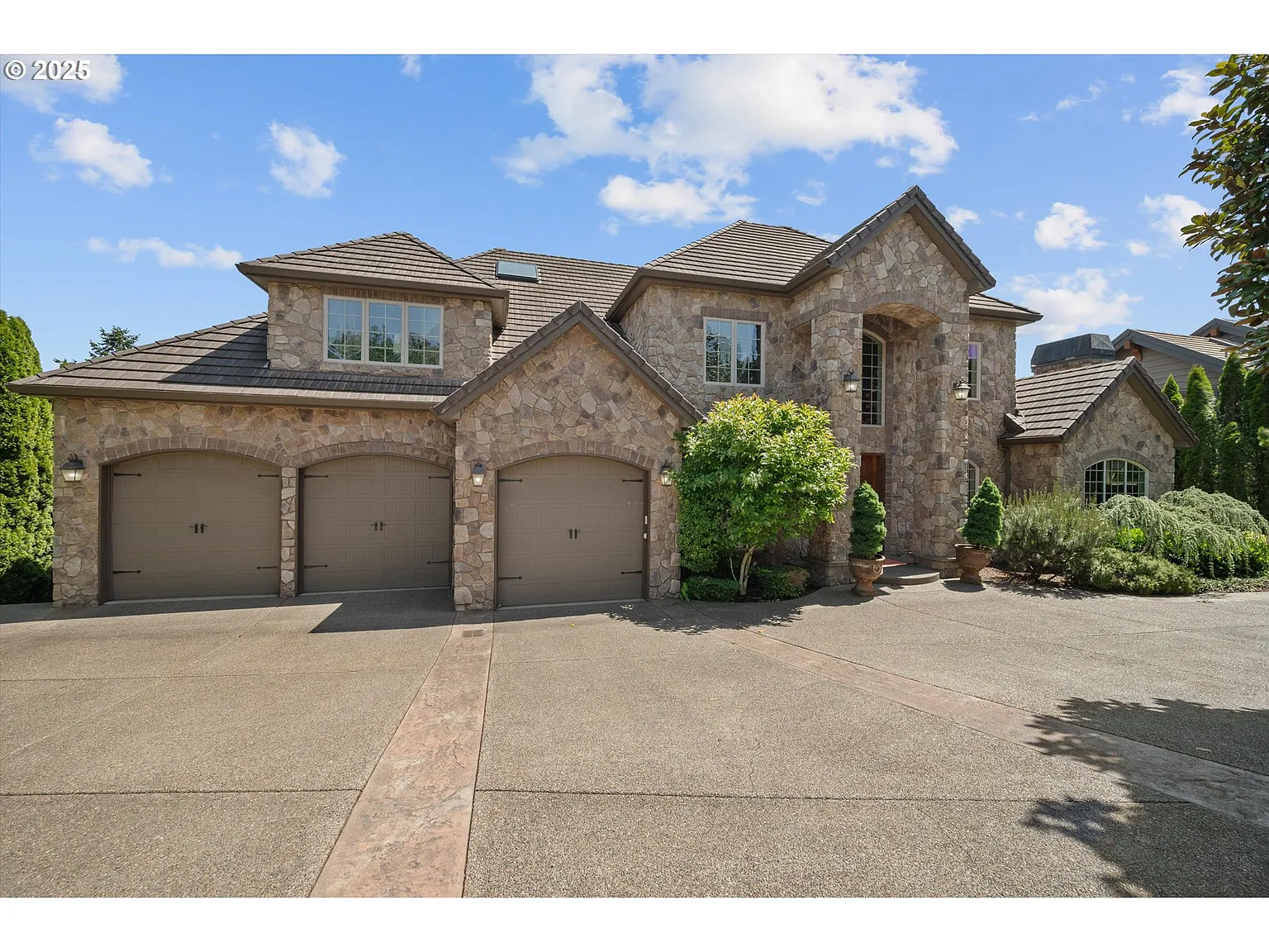 2650 Lorinda Ln photo 1