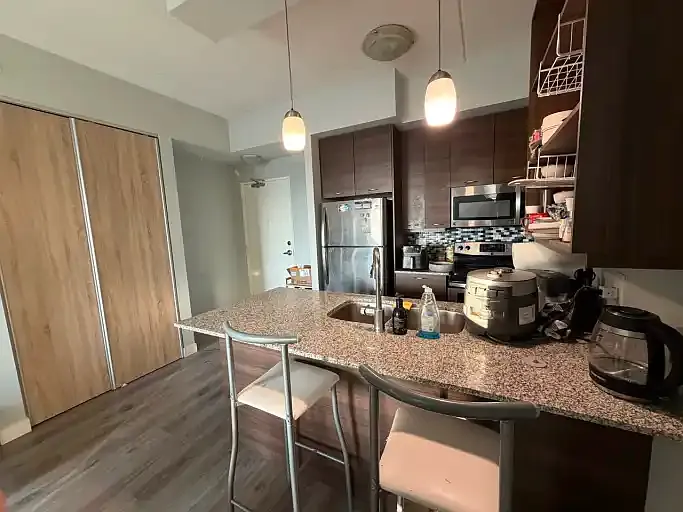 1 bed, 1.0 bath, 599 sqft, $2,000 — Photo 2
