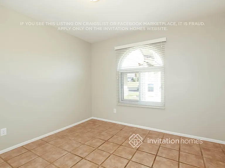 18433 N 2nd Dr — Photo 6