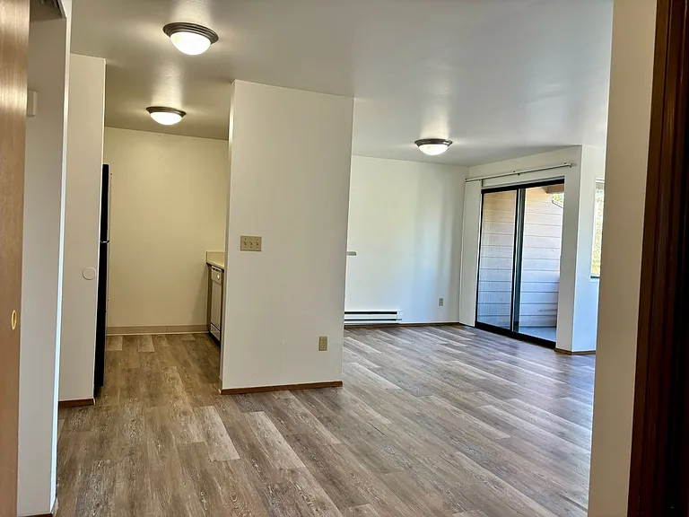 Kelsey House Apartments — Photo 22